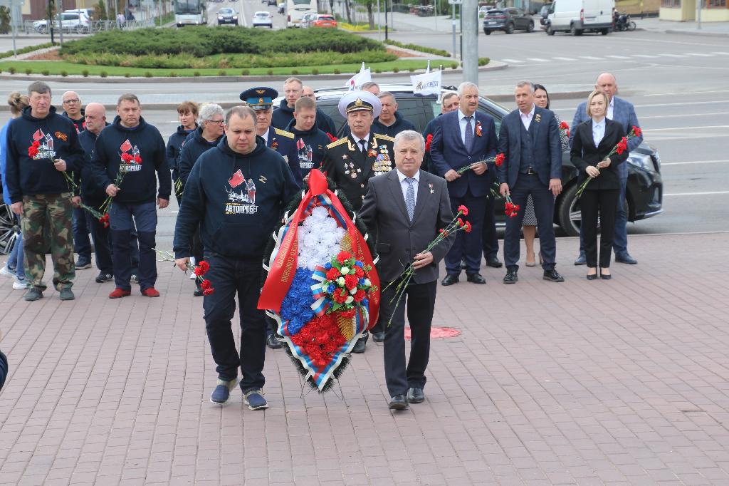 Через липецк. Герои Победы. Это наша победа фото. Фото наших героев на Украине. Автопробегом почтили память погибших.