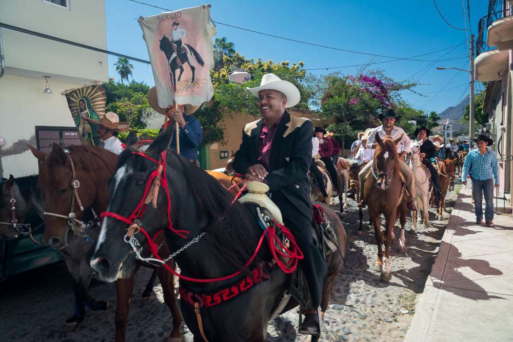 Father of the quinceañera girl during the procession in Ajijic.