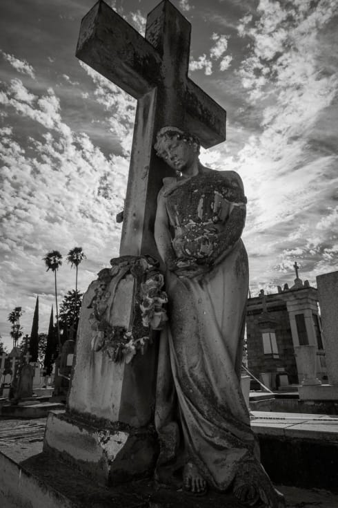 Grave in the Panteón de Mezquitán in Guadalajara, Jalisco.