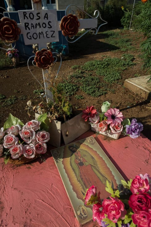 Grave of Rosa Ramos Gómez, Panteón Muncipal, Atotonilquillo, Jalisco.