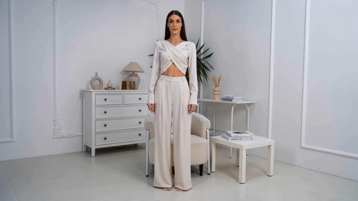 Display of Minimalist and Fashionable clothing