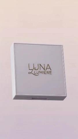 Eye shadow palette advertisement