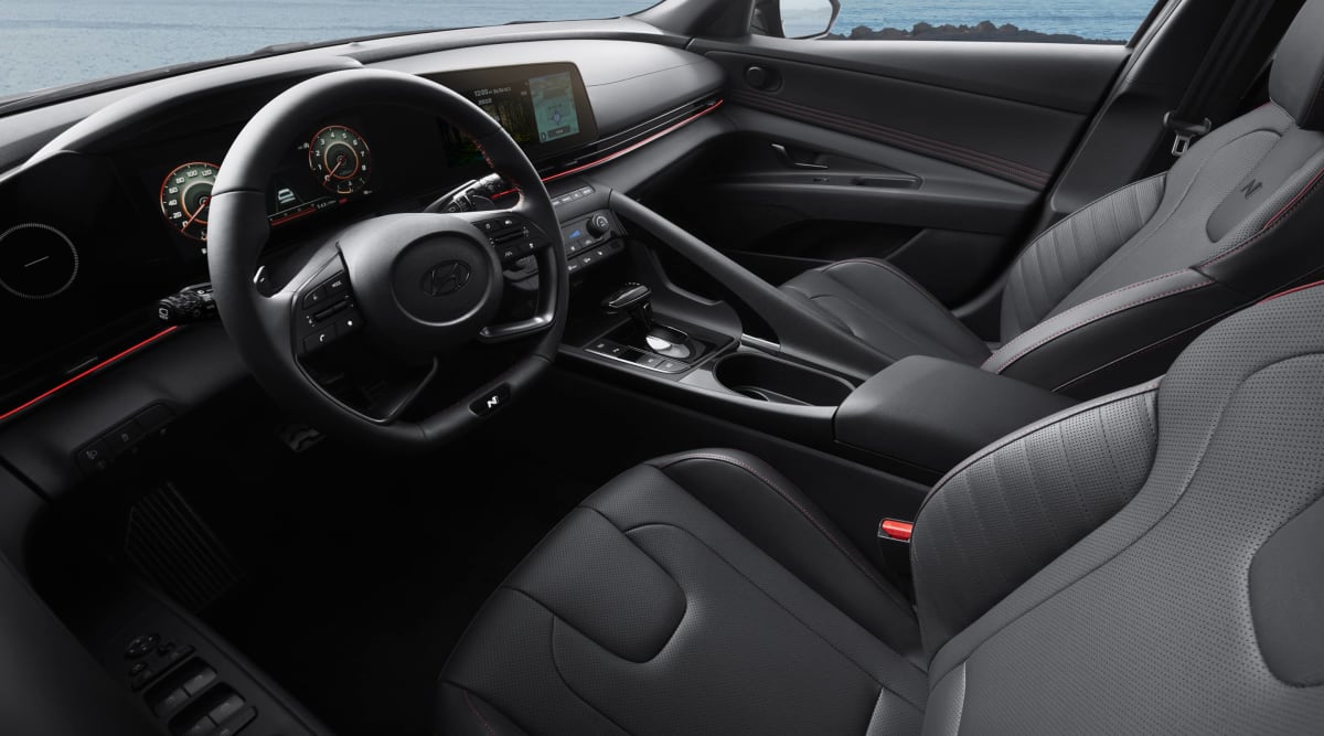 Hyundai Elantra cabin interior — export configuration