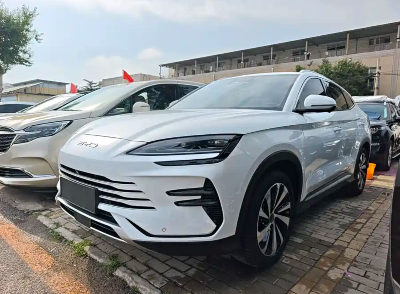 USED BYD SONG PLUS DM-i 2022 used car photo for export from China