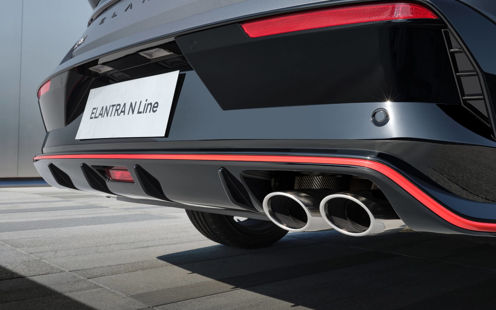 Hyundai Elantra — gallery photo 3