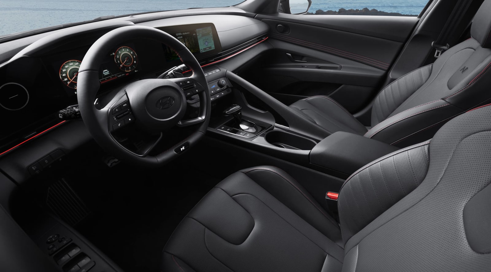 Hyundai Elantra — gallery photo 4