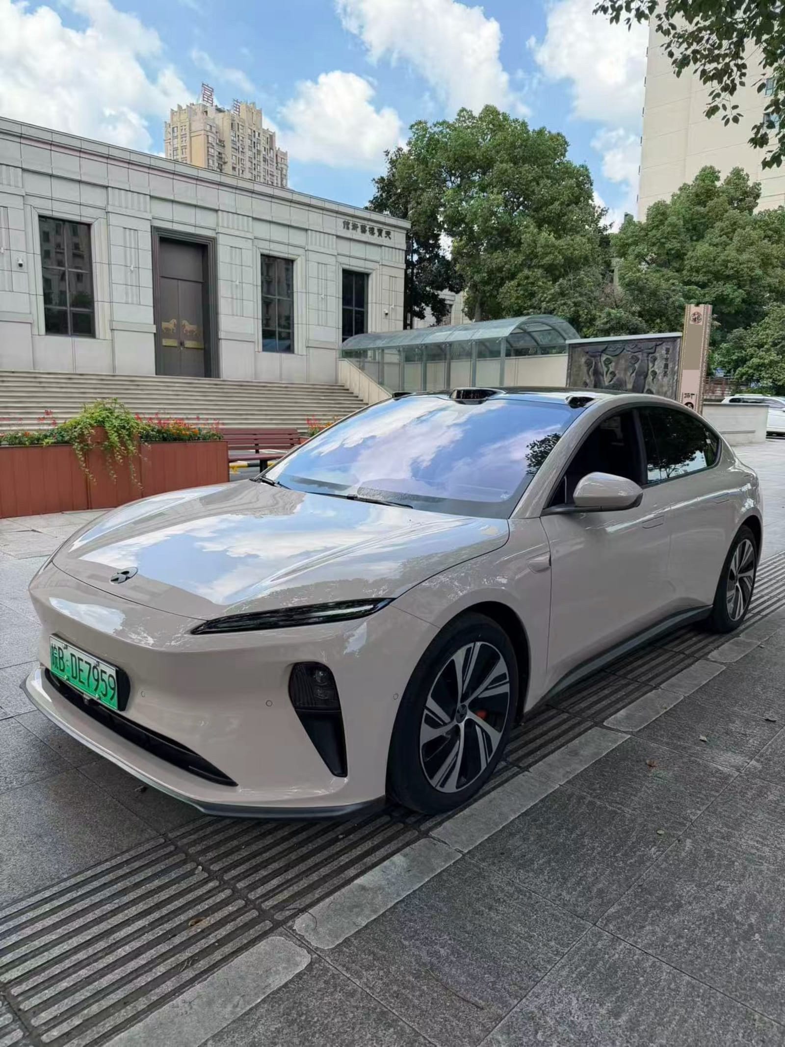 USED NIO ET5 75 KWH 2022 used car enlarged photo