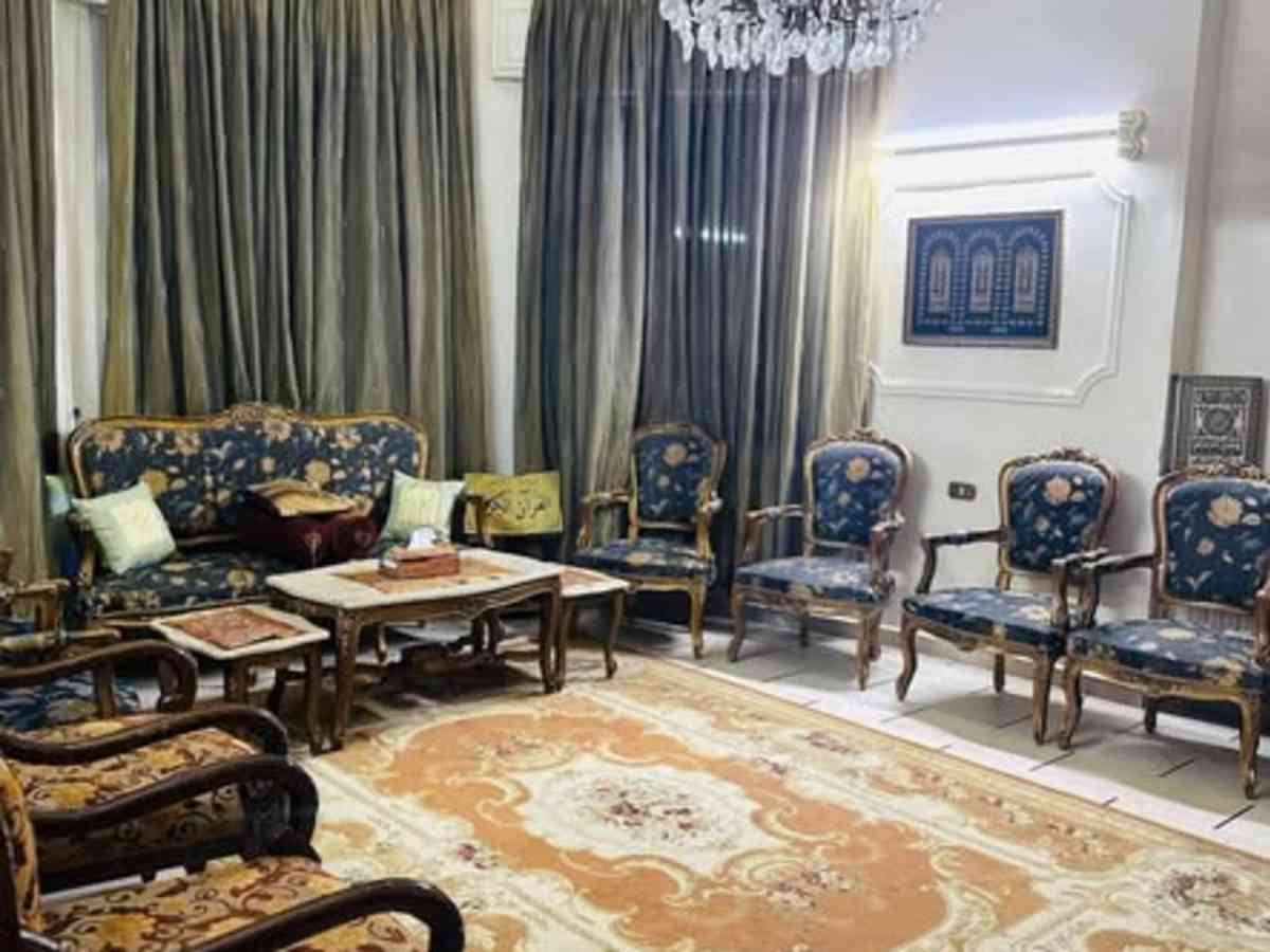 شقة 5 غرف 1 صالات 240م² طابق 1 للبيع