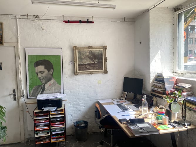 Eget lyst kontorrum udlejes i juli