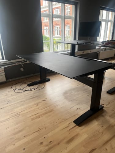 Hæve-sænkeborde til salg 