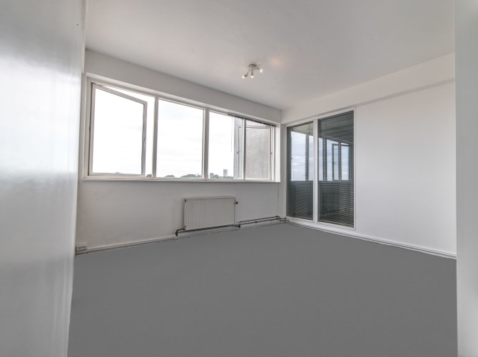 Lyst kontor på 15 m2