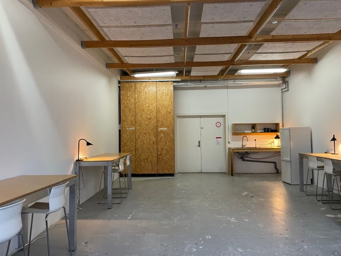 Atelierplads til kunstproduktion i 3 eller 6 mdr.