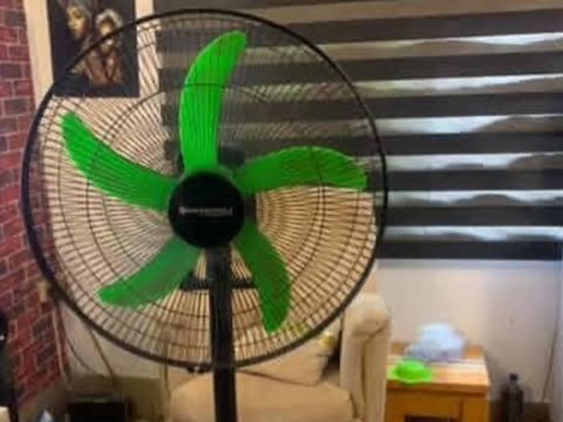 Solar smart volt rechargeable fan 