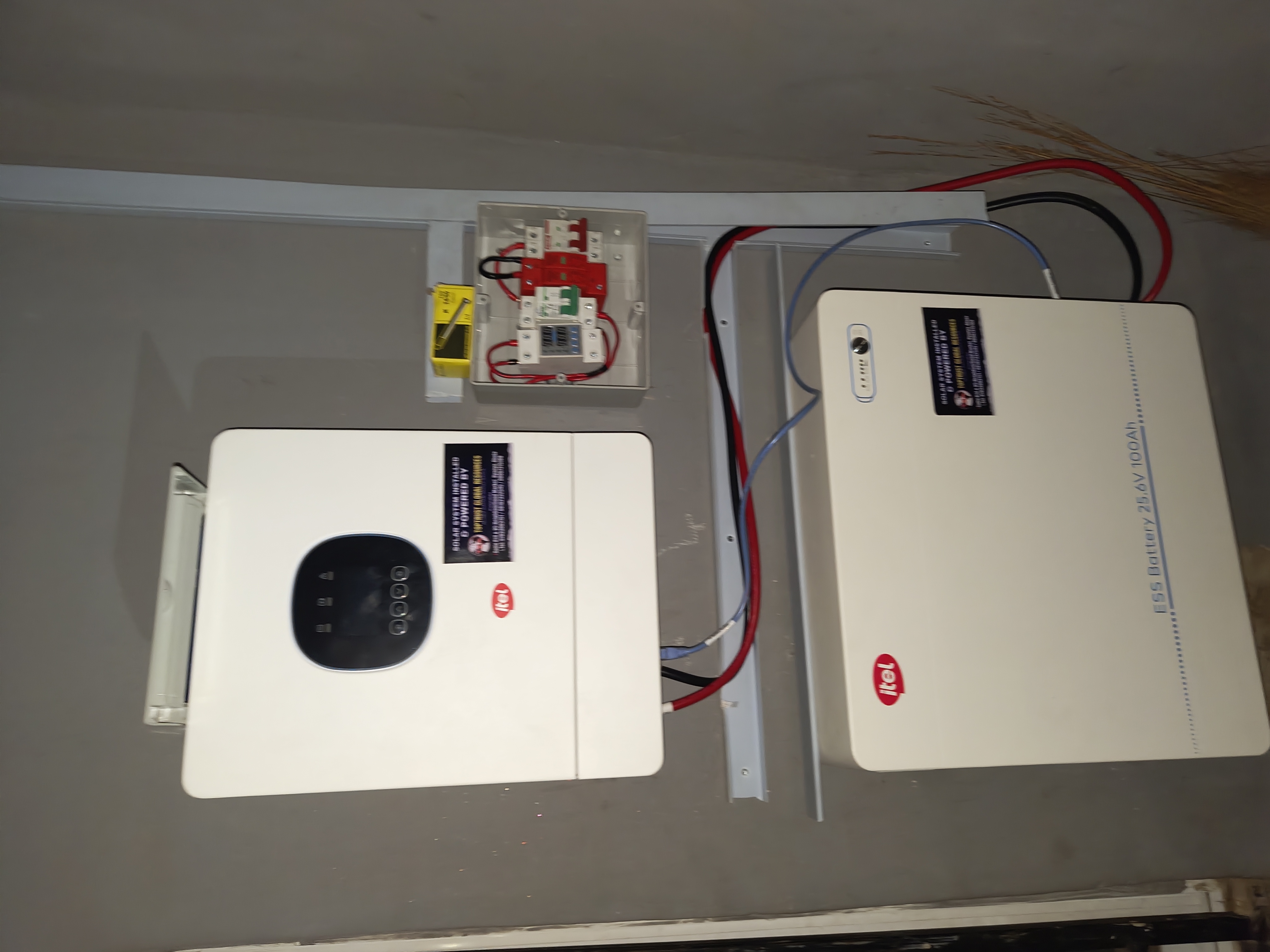 An installation of 3KVA 24V/ Transformer base Hybrid INVERTER WITH 3.6KW Lithium BATTERY, 2.1KW panels (6pcs) on the roof 📍Unguwan Romi Kaduna south OF KADUNA STATE - 3
