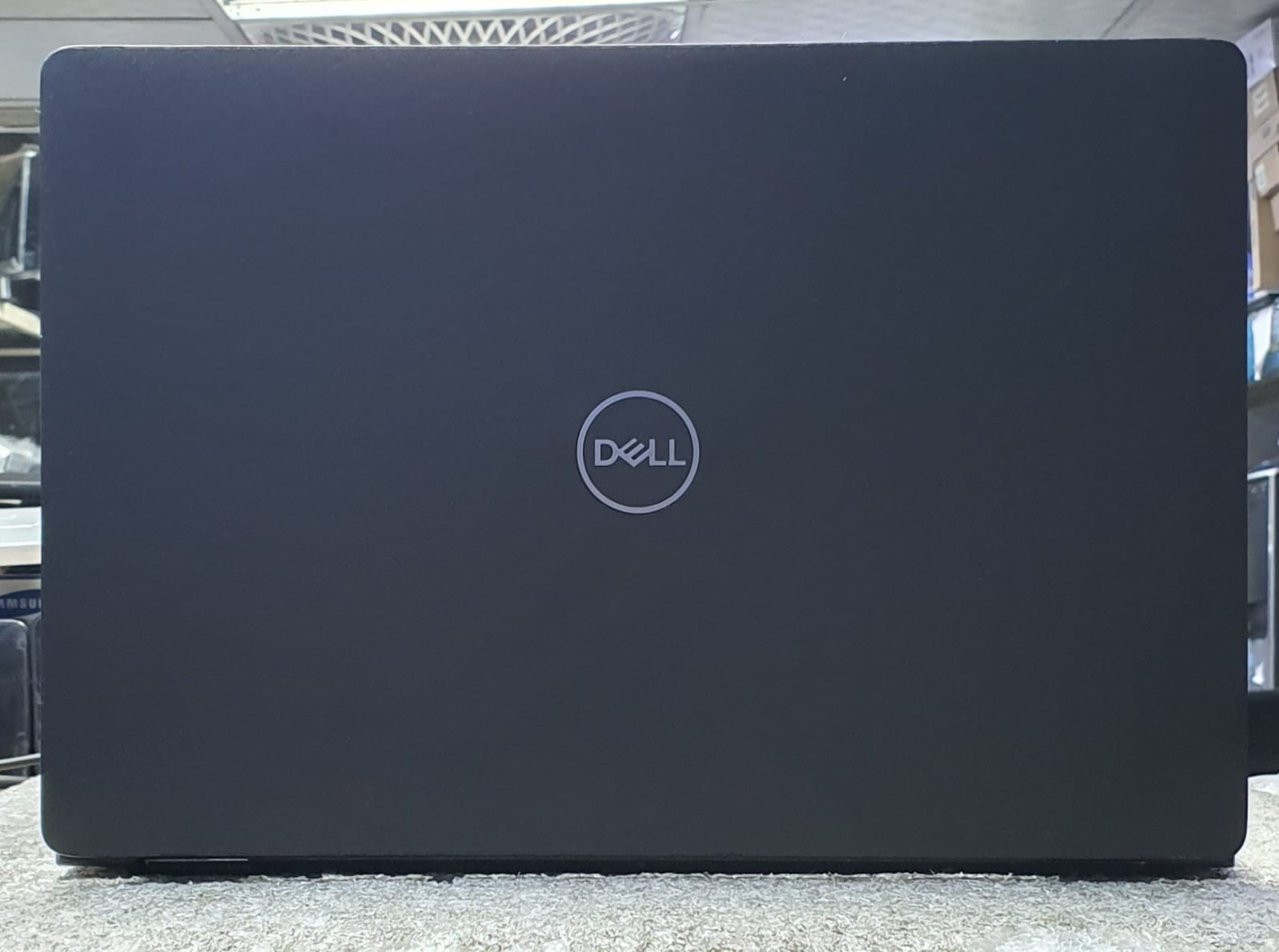 Laptop by Dell – Laptop