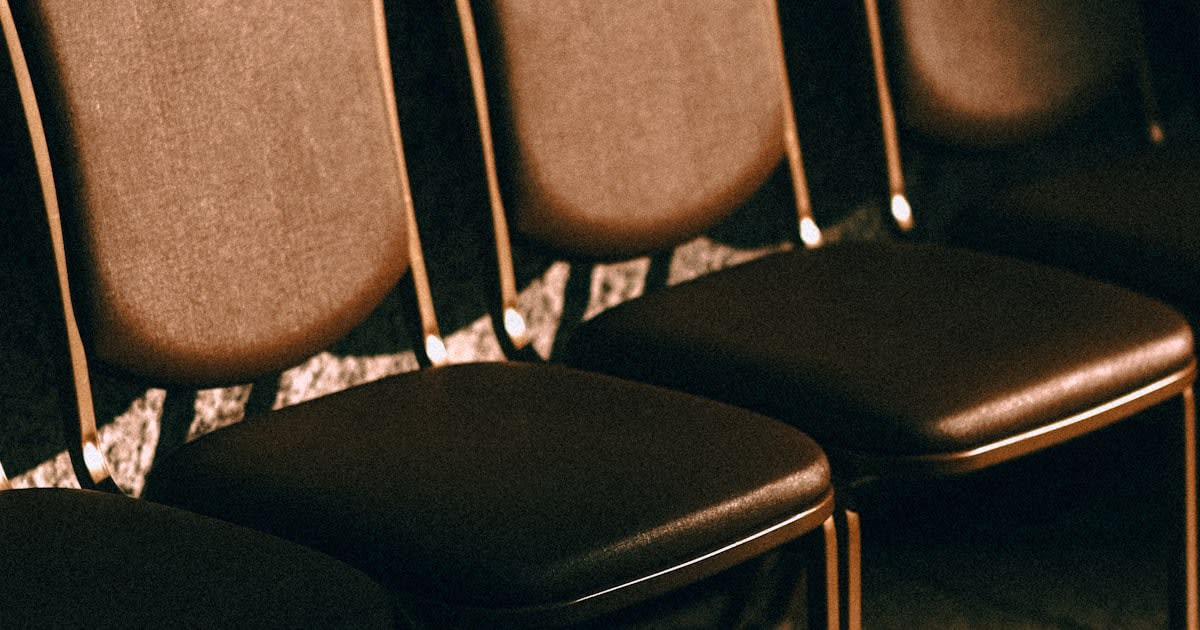 How to Stop No-Shows at Your Salon (Without Scaring Clients Away)