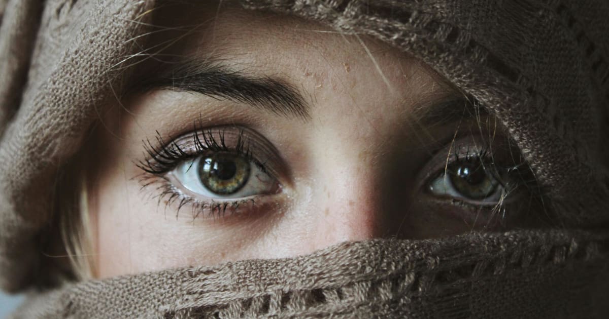 Lash Extensions vs Lash Lift: Which Is Right for You?
