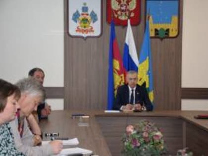 Идёт «Прямая линия» с Вениамином Кондратьевым