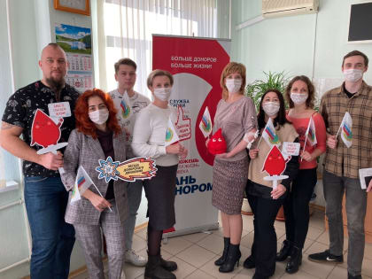 Молодые депутаты поддержали краевую акцию «Профсоюзный донор"