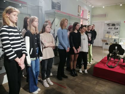 80-летию освобождения Кропоткина посвящается
