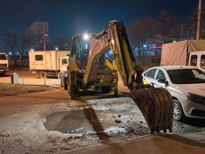 В Краснодаре устраняют порыв на теплотрассе