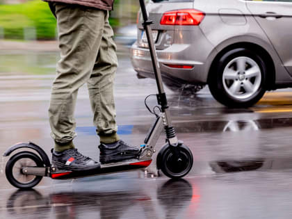 Россияне выступают за ограничение скорости электросамокатов