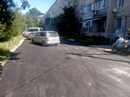 В городе асфальтируют дворовые территории