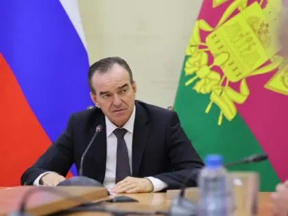 Губернатор Кубани Вениамин Кондратьев отвечает на обращения граждан