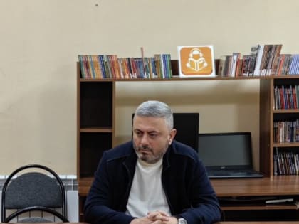 Председатель Городского Собрания Сочи Виктор Филонов поздравил депутата Соса Мартиросяна с днем рождения