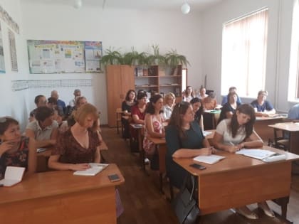 В Мостовском районе обсудили антибюрократическую учительскую инициативу