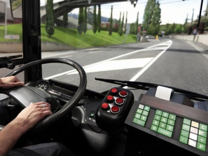 В Сочи водителя автобуса наказали за разговоры по телефону