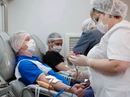 Доноры АО «Черномортранснефть» сдали 50 литров крови