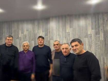 Депутаты Темур Эйнатов, Степан Кагосян и Теймураз Лобжанидзе подвели итоги года с председателями ТОС и представителями администрации Барановского сельского округа