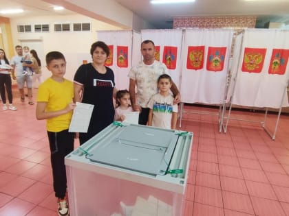 Семейное голосование в Ейске