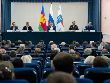 Глава Сочи Алексей Копайгородский обсудил с жителями микрорайона Лазаревское ход исполнения поручений граждан