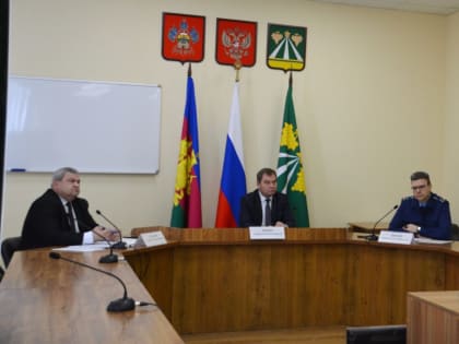 Состоялась очередная сессия Совета Крымского района