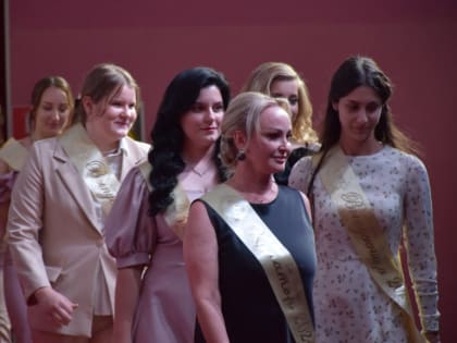 Выпускникам Выселковского филиала Кропоткинского медколледжа вручили дипломы (фото)