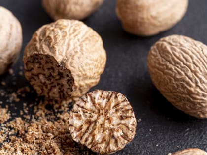 Мускатный орех: нормализует давление, чистит печень, улучшает пищеварение и лечит бессонницу