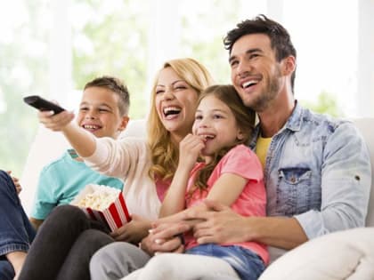 Названы 10 лучших комедий 2022 года