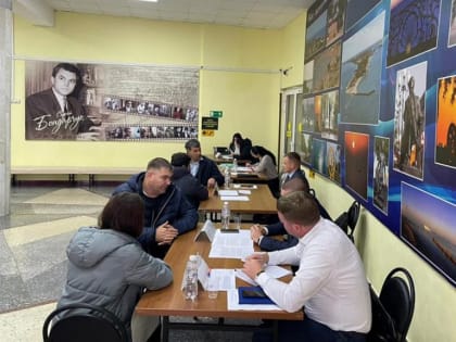 Специалисты мобильной приемной губернатора Краснодарского края ответили на вопросы жителей Ейска