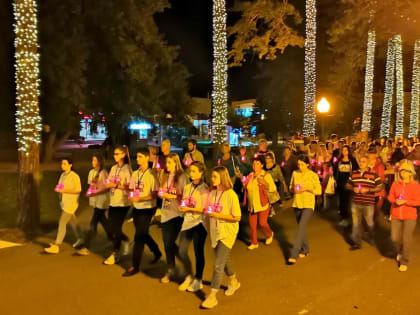 Свечи памяти горели на Центральной площади Горячего Ключа в знак солидарности в борьбе с терроризмом