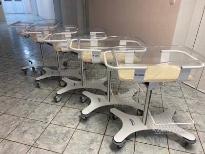 Роддом Красноармейской ЦРБ получил кровати для новорожденных