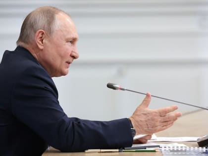 Путин подписал закон о мерах за нарушение военного положения