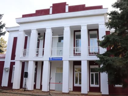 Благодаря вступлению в краевые программы отремонтированы девять подразделений Красноармейской ЦРБ