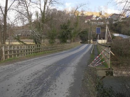 В Сочи ливни повредили мост через реку Кудепста