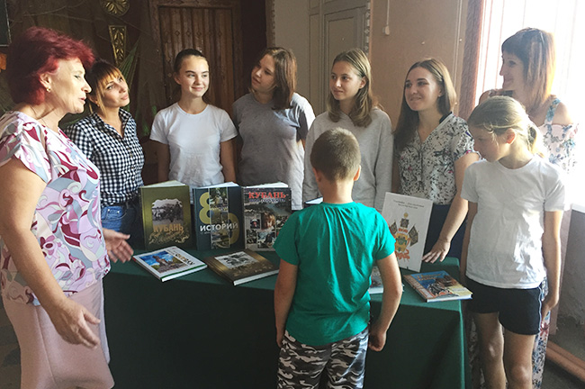 Погода в ст новорождественская. Новорождественская Краснодарский край. Новорождественская Тихорецкий район население. Детский дом Новорождественская Краснодарский. Станица Новорождественская.