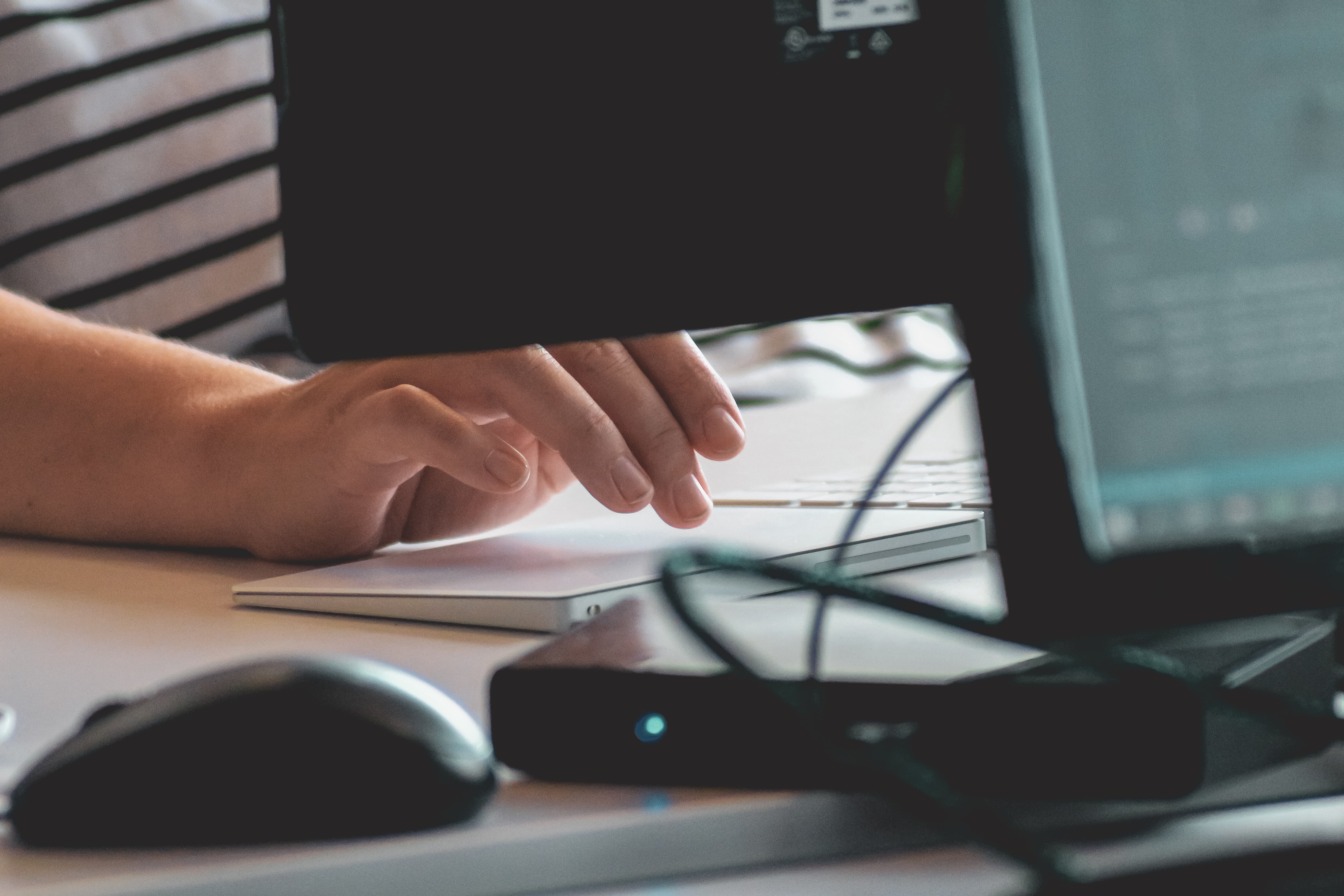 Worker using modern desktop