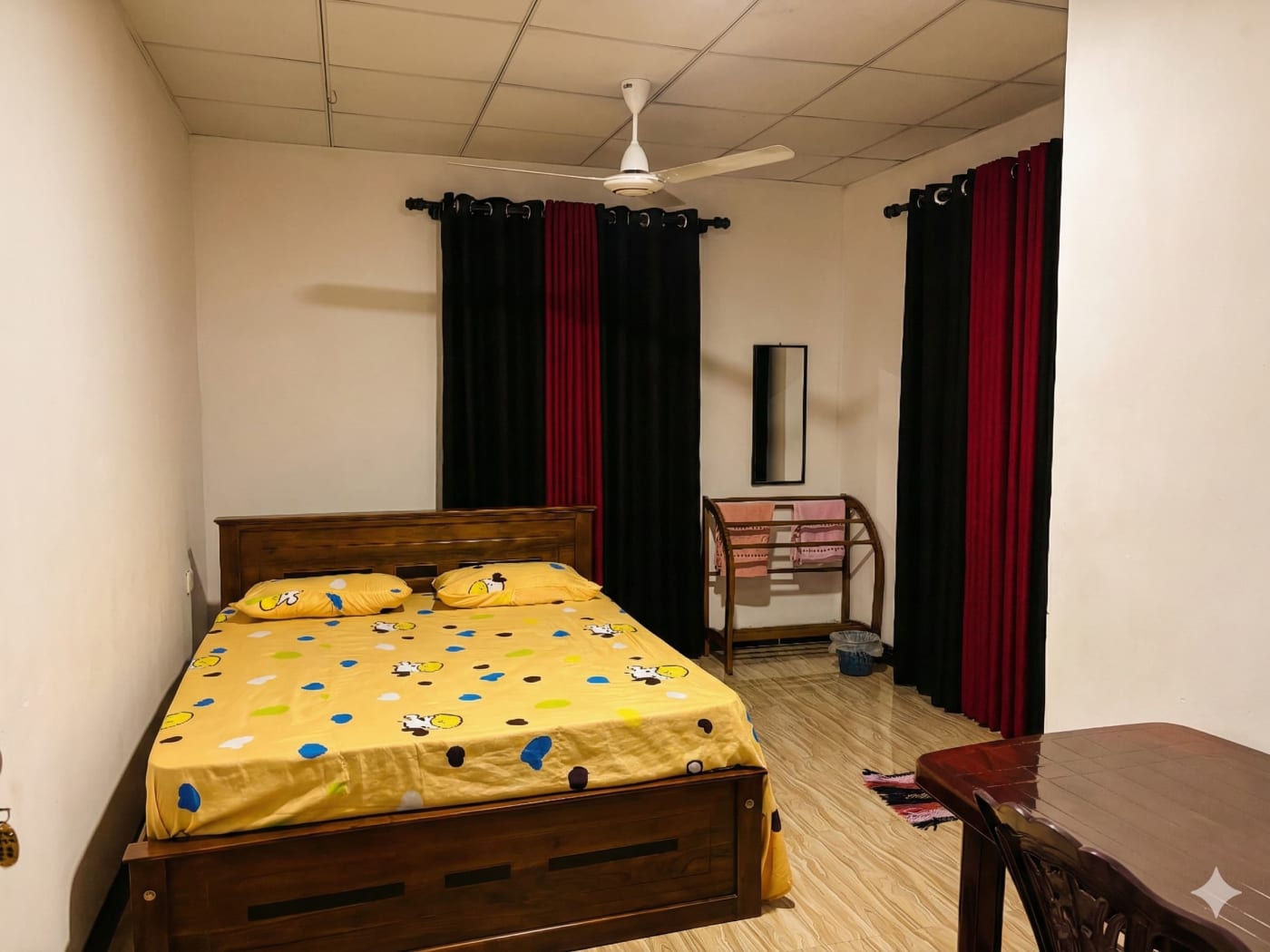 Deluxe Room 2 - Main