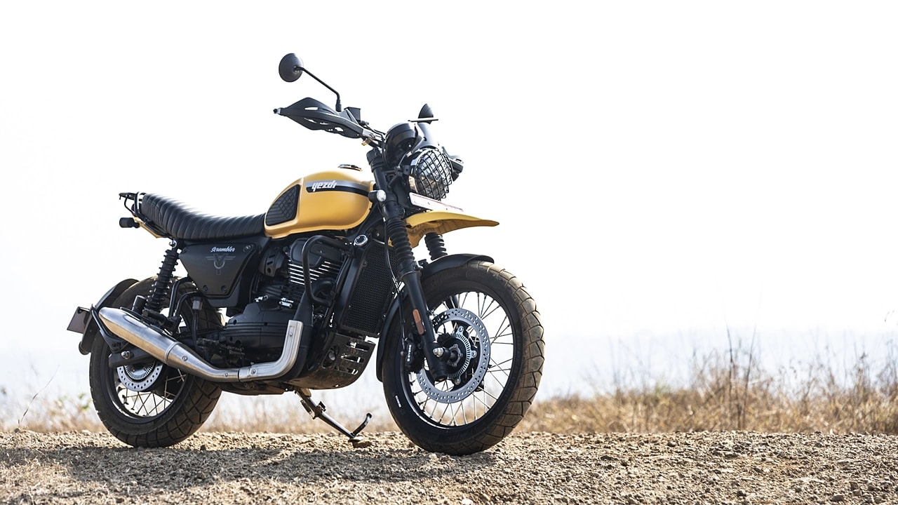 Rent Yezdi Scrambler in Manali at Big Bike Rentals
