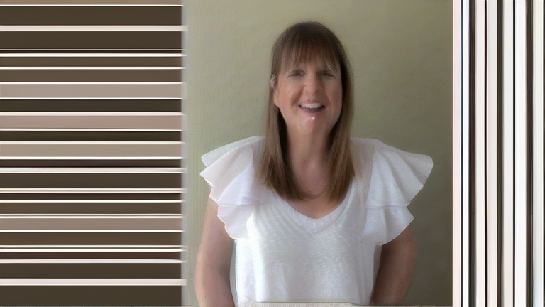 How to Make Your Own DIY Natural Voile Cleaner